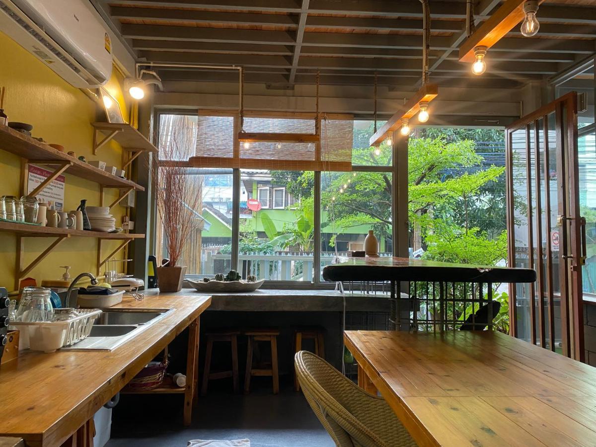 Nesuto Hostel Ramkamhaeng 52 Bangkok Exterior photo