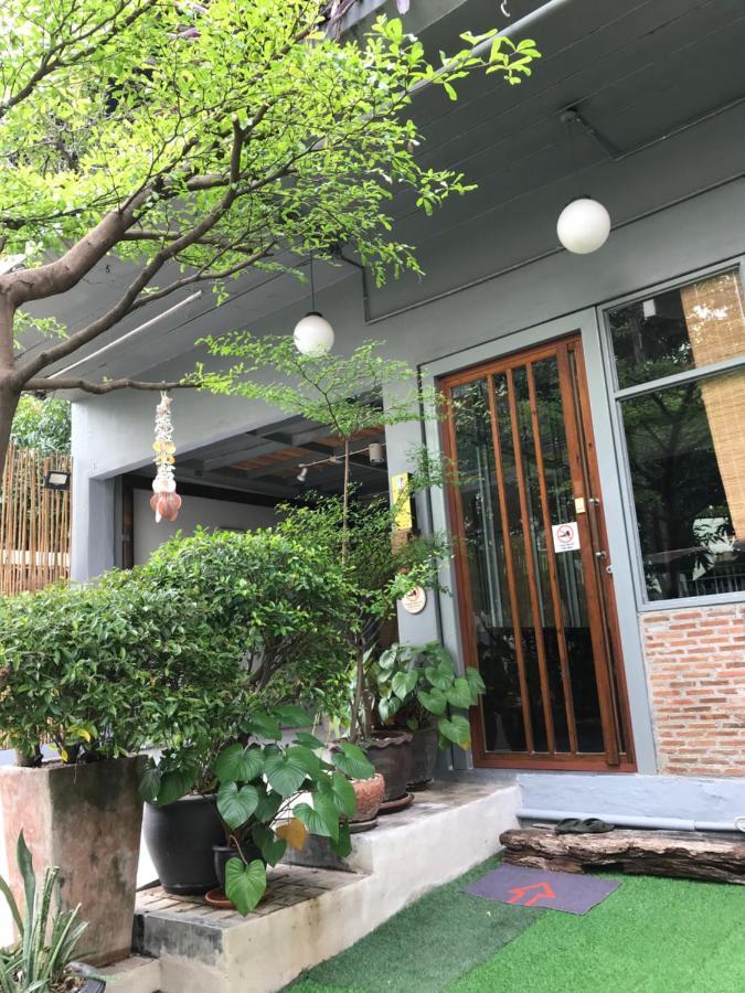 Nesuto Hostel Ramkamhaeng 52 Bangkok Exterior photo
