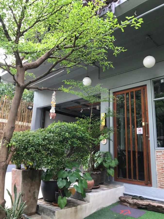 Nesuto Hostel Ramkamhaeng 52 Bangkok Exterior photo