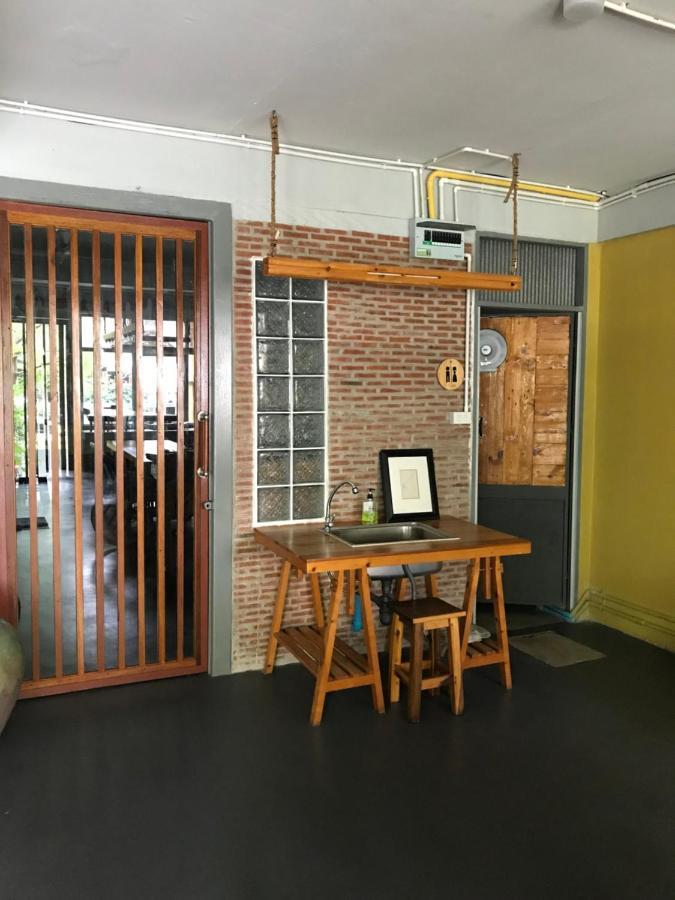 Nesuto Hostel Ramkamhaeng 52 Bangkok Exterior photo