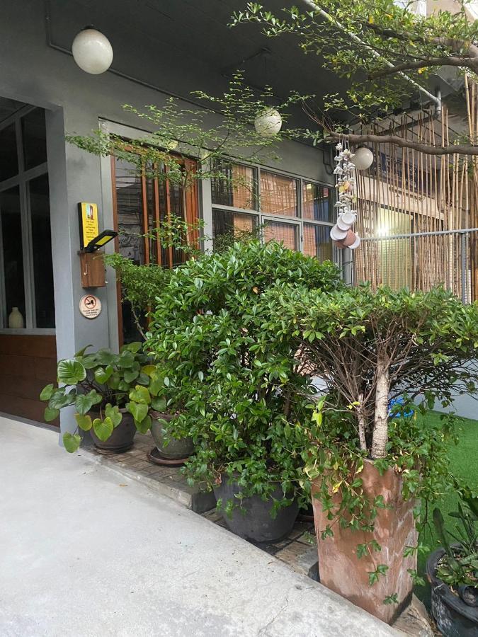 Nesuto Hostel Ramkamhaeng 52 Bangkok Exterior photo